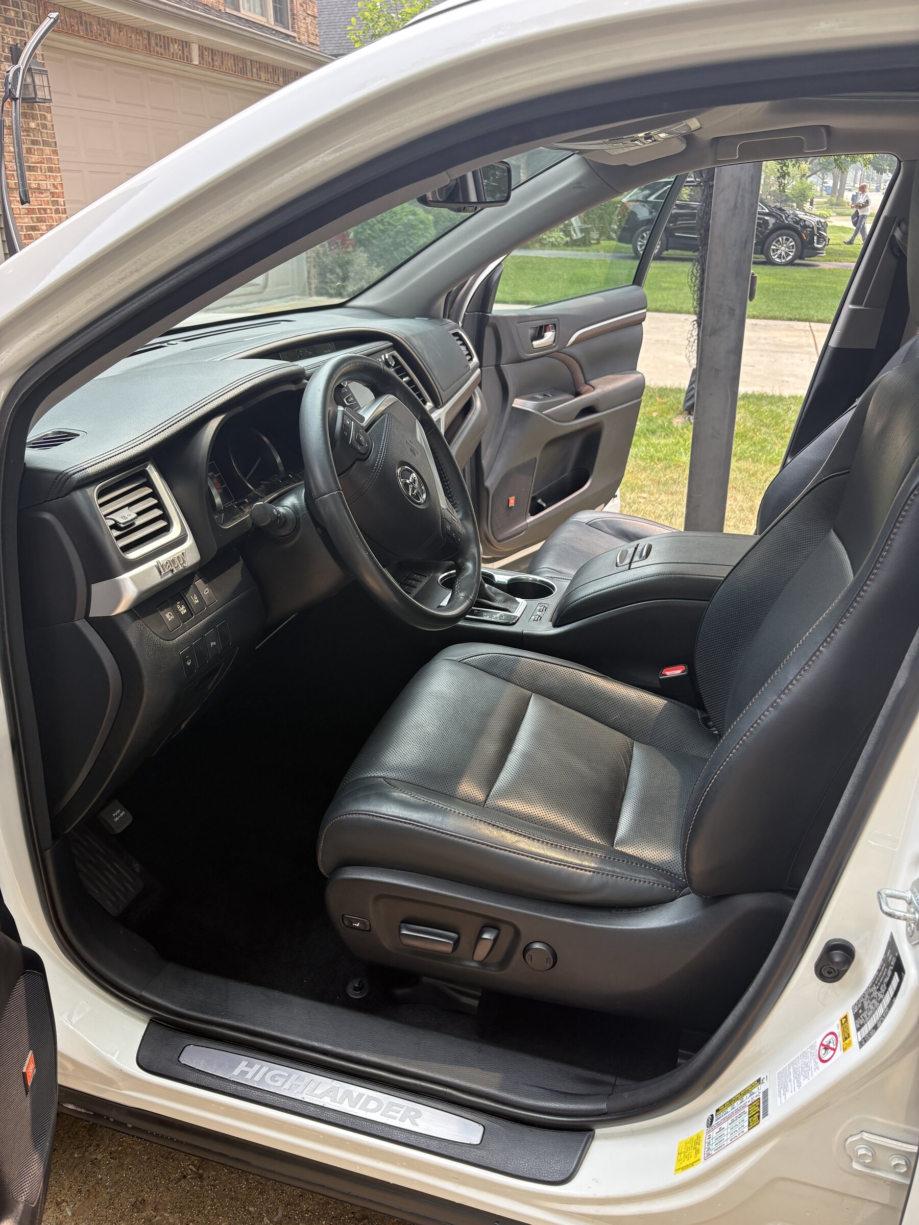 Clean Toyota Highlander front interior